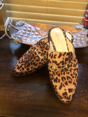 Womens size 9M Dunion Leopard Print Mules